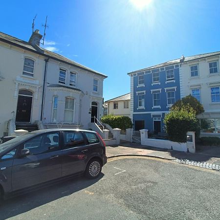 Swish **** Free Carpark **** Train Station 2 Mins Apartment Eastbourne Bagian luar foto